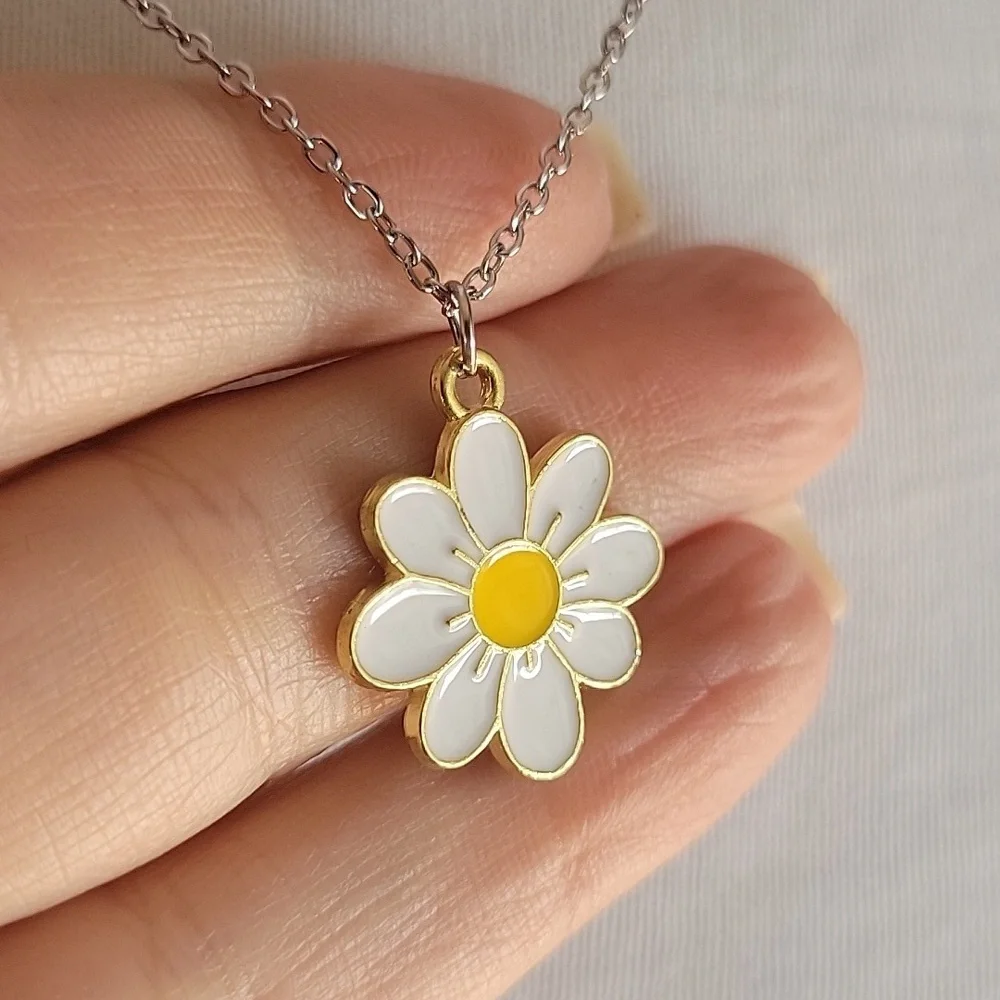 🔥LAST ONE🔥 DAISY CHARM NECKLACE